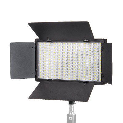 Осветитель Falcon Eyes LedPRO 30R 3200-5600K светодиодный для видео и фотосъемки
