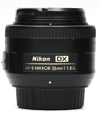 Объектив комиссионный Nikon 35mm f/1.8G AF-S DX Nikkor (б/у, гарантия 14 дней, S/N 3697556)