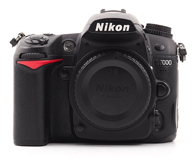 Фотоаппарат комиссионный Nikon D7000 Body (б/у, гарантия 14 дней, S/N6404144)  