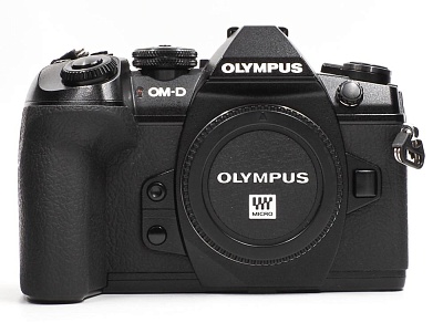 Фотоаппарат комиссионный Olympus OM-D E-M1 Mark II body (б/у, гарантия 20 мес, S/N BHUA37811)