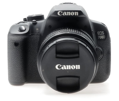 Фотоаппарат комиссионный Canon EOS 700D Kit 18-55mm IS (б/у, гарантия 14 дней, SN053031033609)