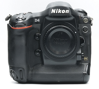 Фотоаппарат комиссионный Nikon D4 Body (б/у, гарантия 14 дней, S/N 2071512) 