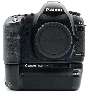 Фотоаппарат комиссионный Canon EOS 5D Mark II Body + Бат.блок (б/у гарантия 14, дней S/N стерт)