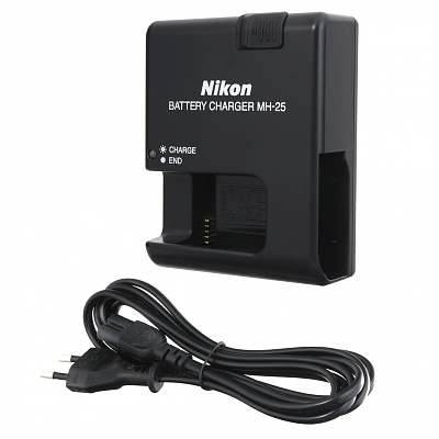 Зарядное устройство Nikon MH-25 для EN-EL15, (D7000/D7100/D7200/D7500/D500/D600/D610/D750/D800/D800)