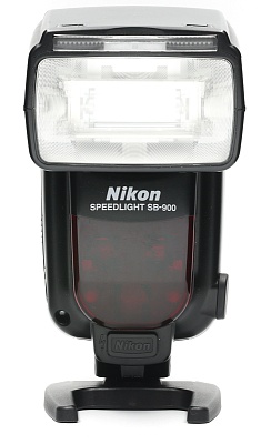 Вспышка комиссионная Nikon SB-900 (б/у, гарантия 14 дней, S/N 2359495)