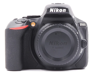 Фотоаппарат комиссионный Nikon D5600 Body (б/у, гарантия до 24.04.2021, S/N 6112339)