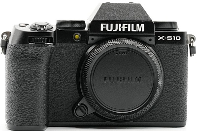 Фотоаппарат комиссионный Fujifilm X-S10 Body Black (б/у, гарантия 14 дней, S/N 1D017277)