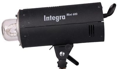 Моноблок импульсный комиссионный Hensel Integra Mini 600 (600Дж) (б/у, гарантия 14 дней, S/N6IM004)